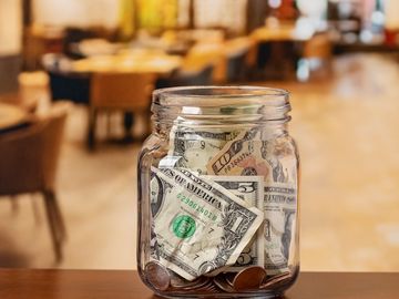 Digital tipping growth offers corporate travel an avenue to examine policies